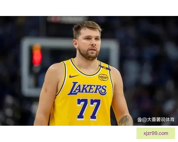 底线不可触碰 追梦发声力挺东契奇保护家人 霍里言论纯属借势炒作