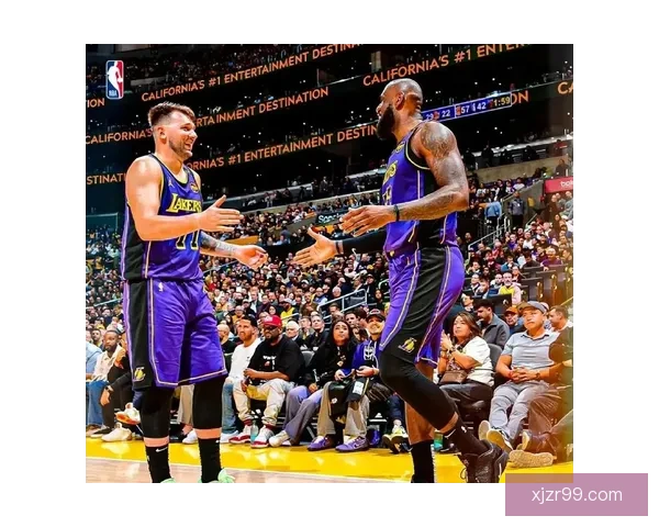 詹姆斯14中13创里程碑湖人七连胜击败火箭东契奇砍40分KD18分领衔表现